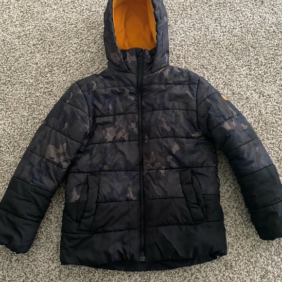 Jacket Size 8, - Picture 3 of 4